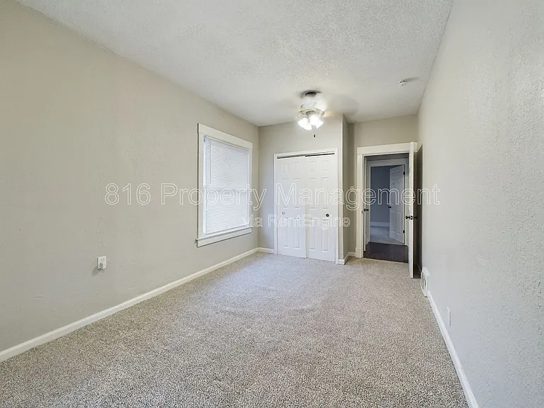 2323 Lister Ave — Photo 7