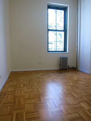 Rented by City & Suburban | media 21