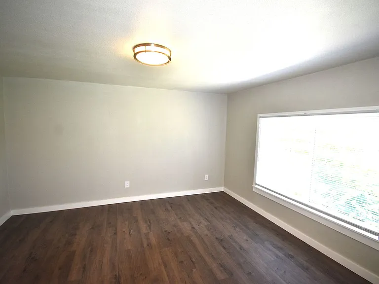 157 Holloway Hts — Photo 8