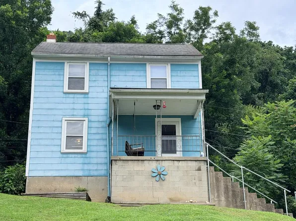 185 Boomer Hill Rd, Montgomery, WV 25136