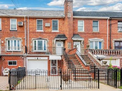 47-08 Ditmars Boulevard, Long Island City, NY, 11105
