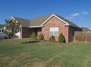 540 Bonanza St, Centerton, AR 72719