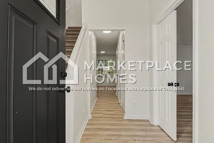 4 bed, 2.5 bath, 2540 sqft, $2,095 — Photo 3