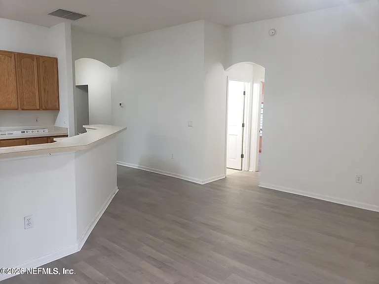 2506 Creekfront Dr — Photo 3