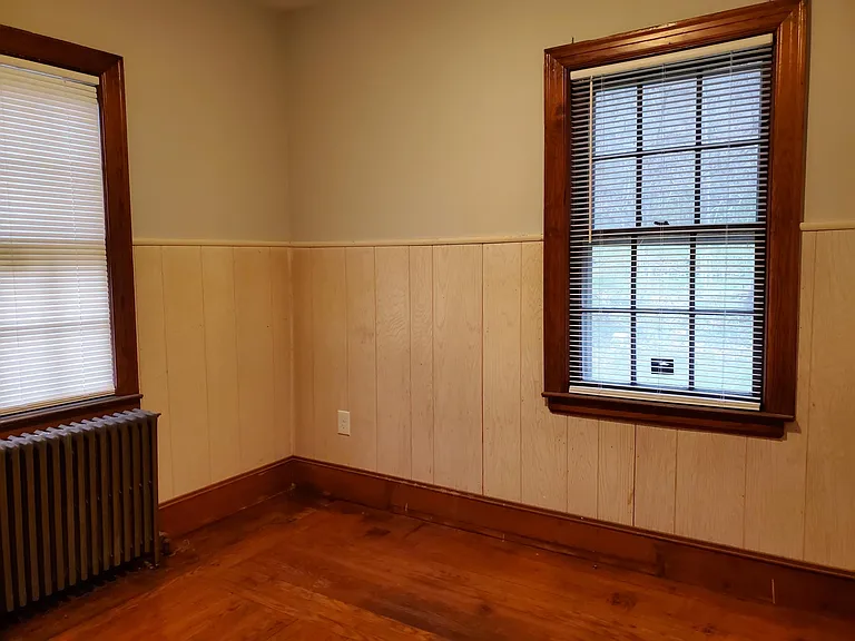 183 Laurel St — Photo 12