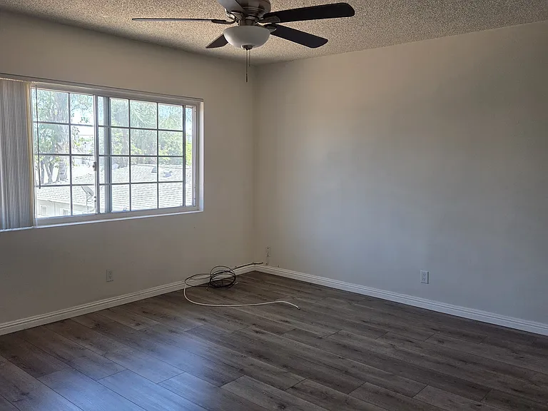 1081 Mira Mar Ave #10 — Photo 1