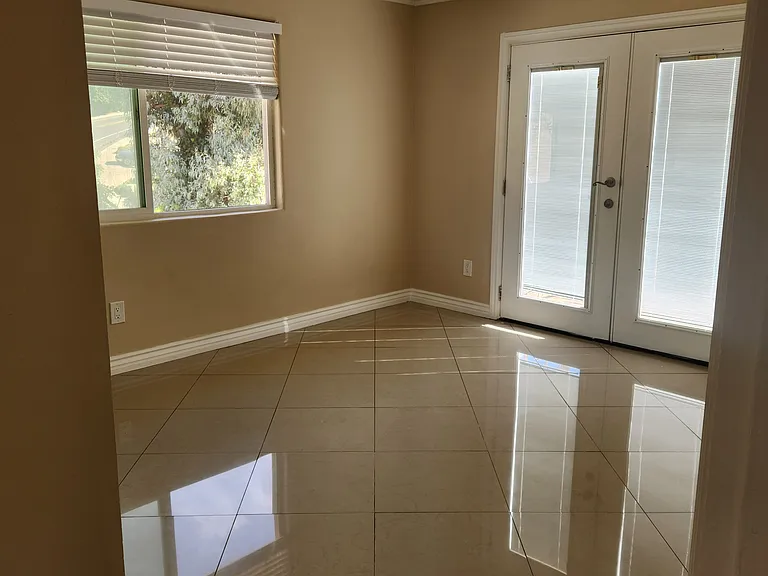 5862 Madra Ave #1 — Photo 12