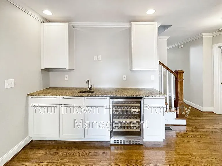 2695 Sharondale Dr NE — Photo 19