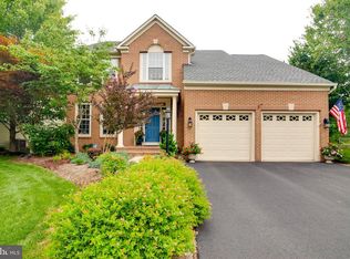 43096 Binkley Cir, Leesburg, VA