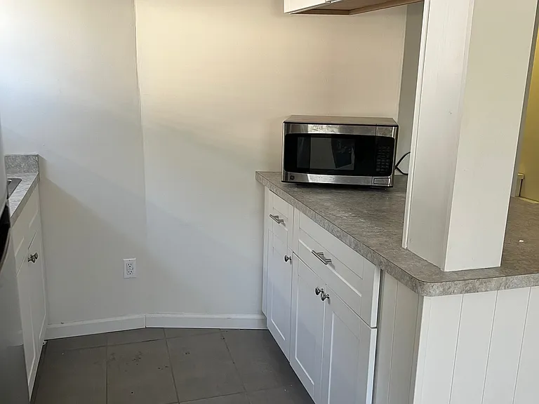 500 E Troy St — Photo 6