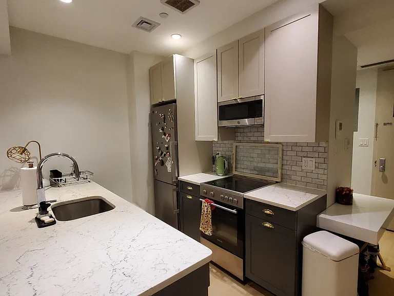 405 E 78th St #2C — Photo 7