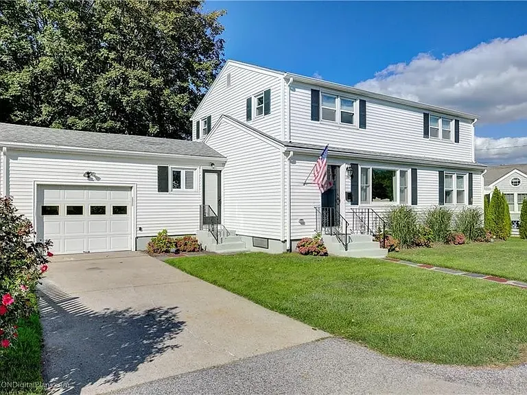 18 Sylvan Ter — Photo 1