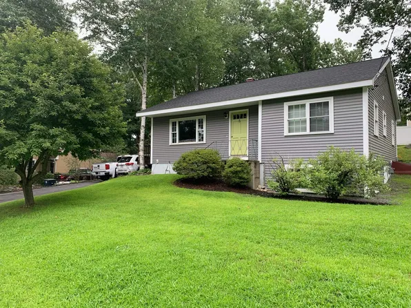 8 Nightingale Road, Nashua, NH 03062