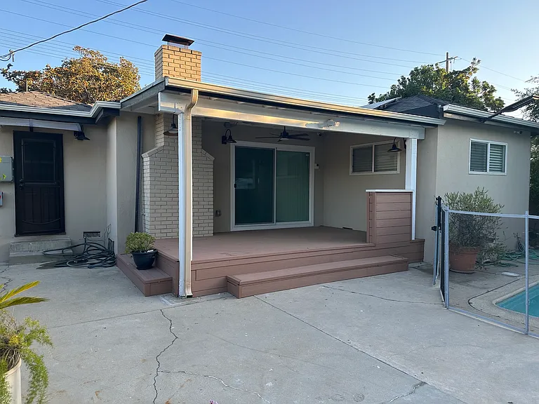 16661 Magnolia Blvd — Photo 5