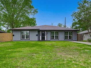 1425 Confederate Rd, Houston, TX 77055