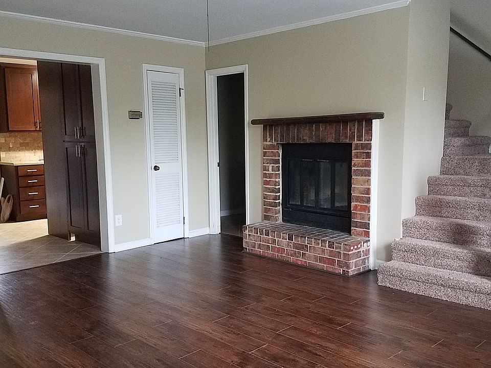 1st image of 11587 Jade Ln SE