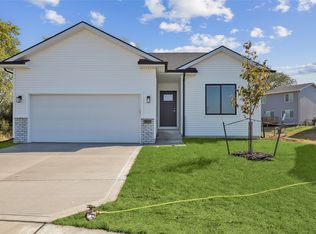 1844 Gordon Ct, Norwalk, IA 50211