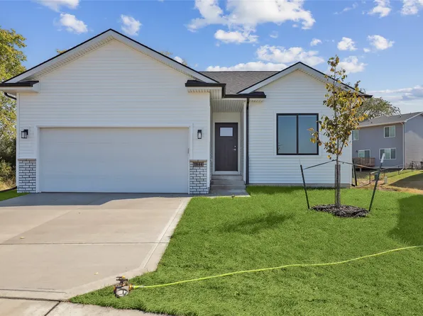 1844 Gordon Ct, Norwalk, IA 50211