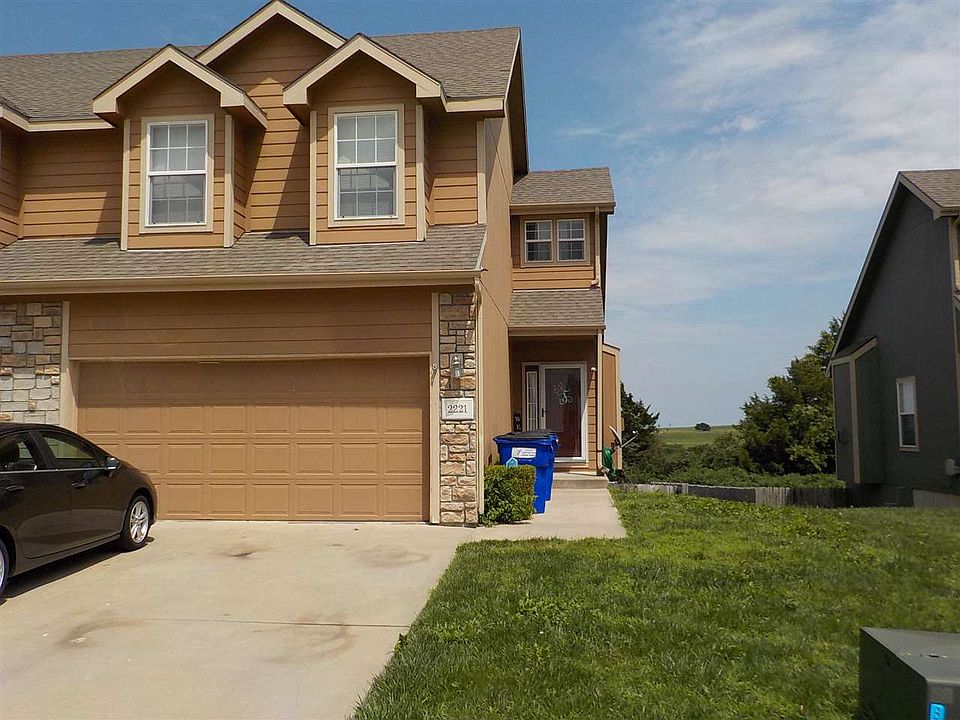 2221 Brooke Bnd, Junction City, KS 66441 MLS 20221985 Zillow