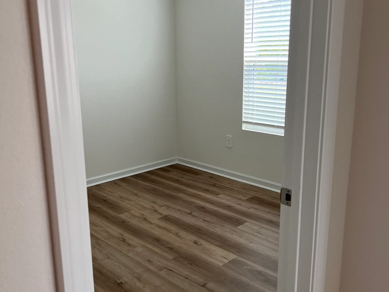 3 bed, 1380 sqft, $2,300 — Photo 2