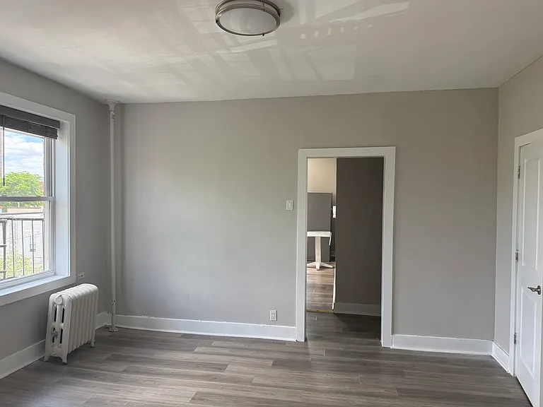 234 52nd St #2C — Photo 7