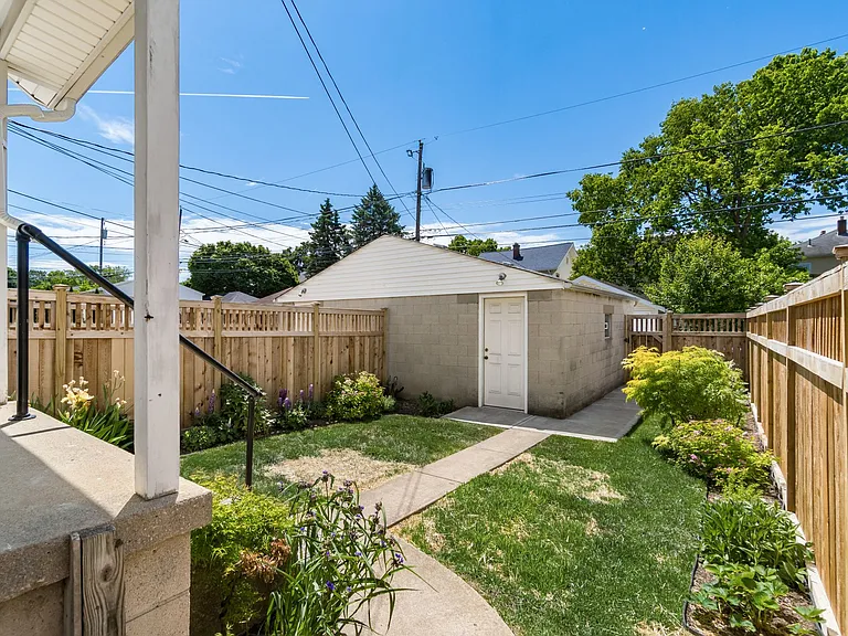 41 W California Ave — Photo 36