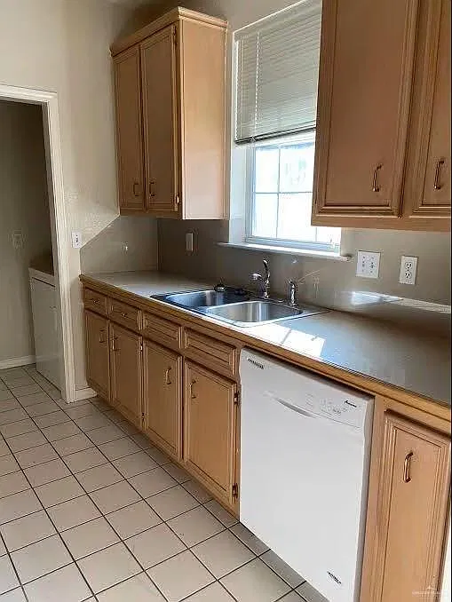 2 bed, 2.0 bath, 1120 sqft, $900 — Photo 4