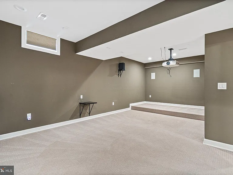 4561 Rona Pl — Photo 62