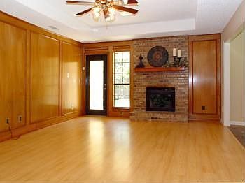 3rd image of 1916 Moore Dr