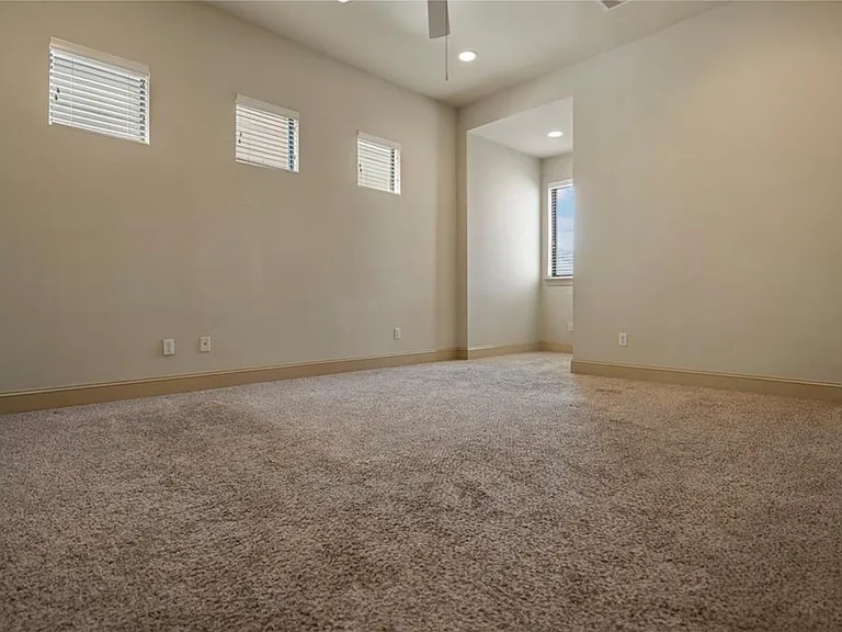 2816 Leeland St — Photo 9