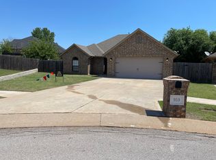 959 Cotswold Ct, Blanchard, OK 73010