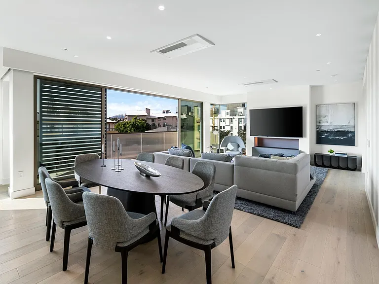 Lumiere at Malcolm - Luxury Homes — Photo 22
