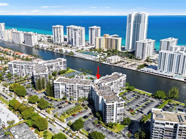 800 Parkview Dr, Hallandale, FL