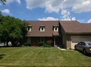 1080 Forest Green Dr, Toledo, OH 43615