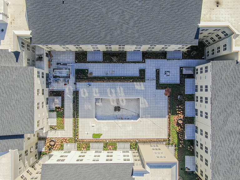 450 Main St #319 — Photo 5