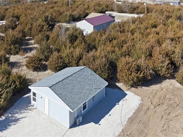 61 Maple Dr, Linn Valley, KS 66040