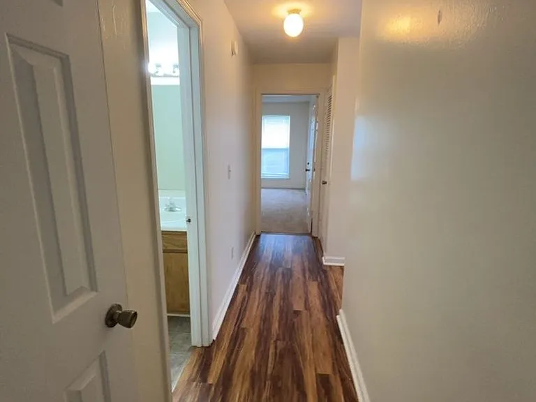 Hearthwood Apartments — Photo 17