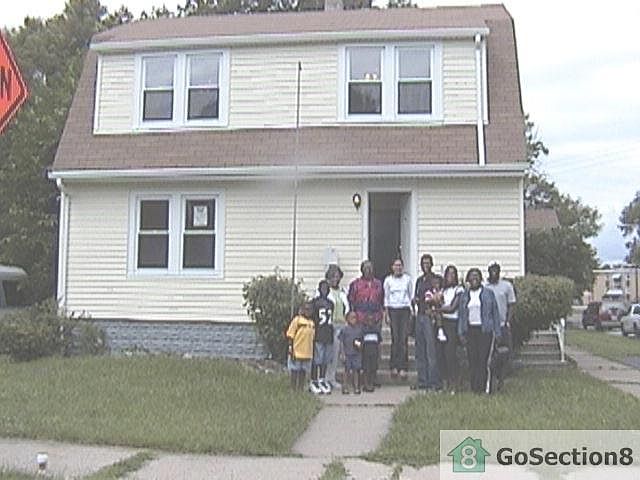 2nd image of 14320 Grant St