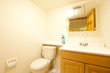 Rented by Street Realty Brokerage LLC