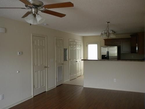 5th image of 101 Stonewall Jackson Blvd Unit 4