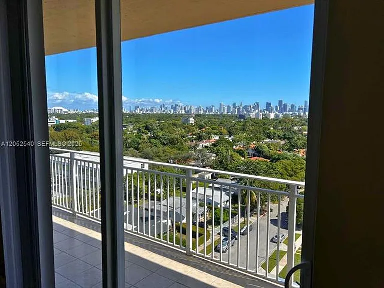 2425 SW 27th Ave #CU-1004 — Photo 24