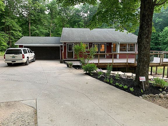 3rd image of 3900 Strickland Rd
