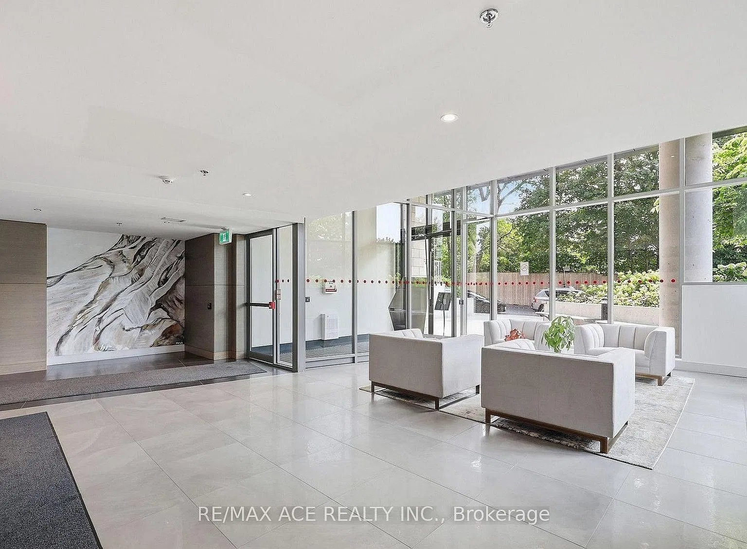 2 bed, $1,950 — Photo 2