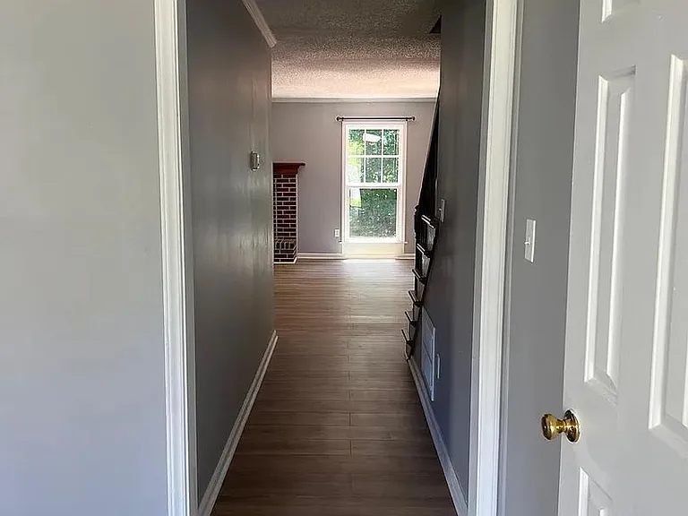 1307 Newfoundland Ct — Photo 10