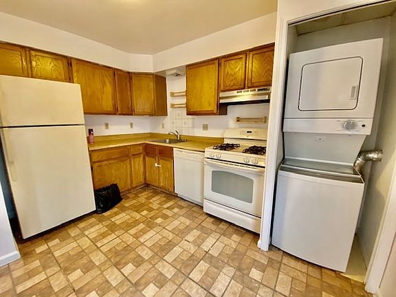 2nd image of 138 Waverly Ave #1