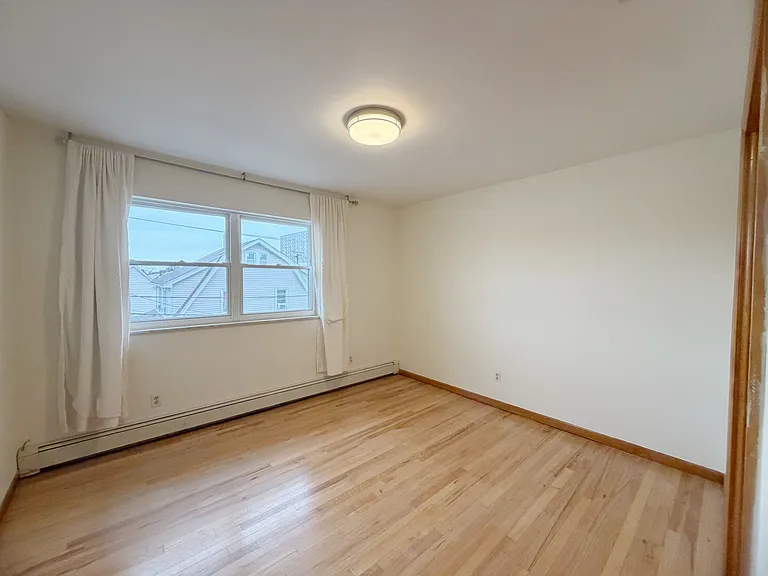 1622 John St #2 — Photo 4