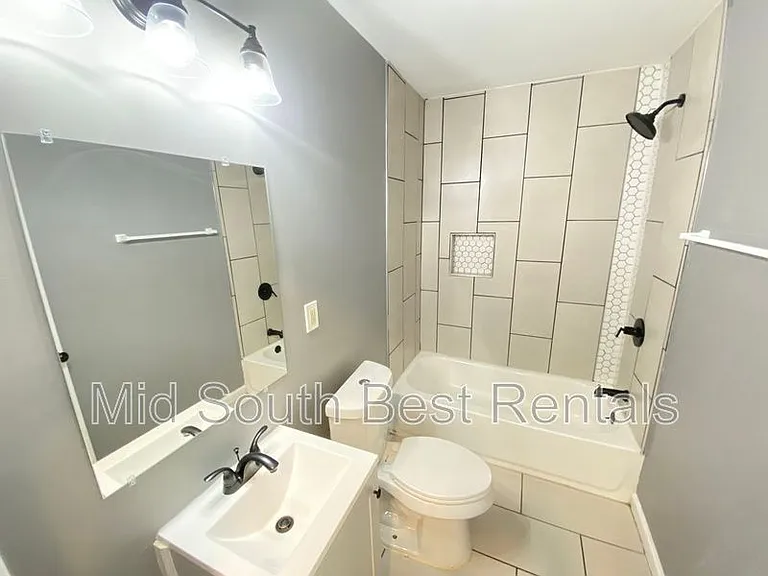 1376 Pillow St — Photo 6