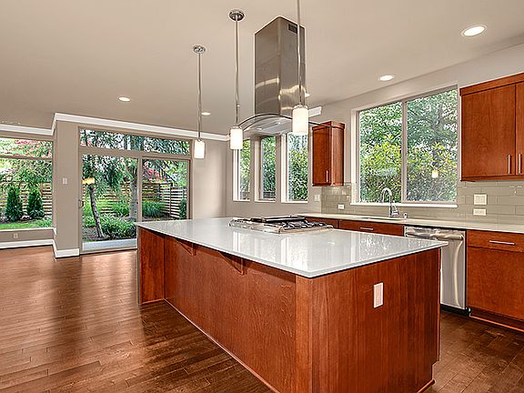 Quartz Counters, Bar Seating