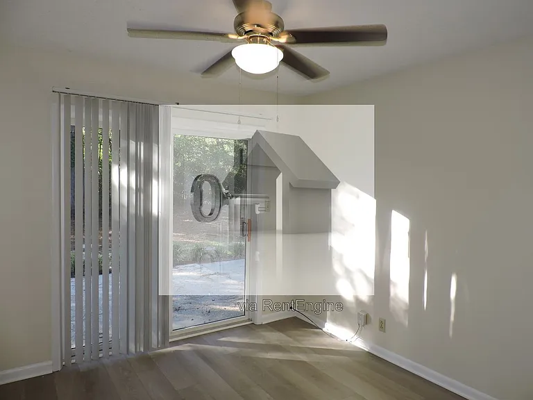 1885 Broyhill Cir — Photo 6