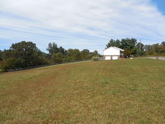 5th image of 209 Beechnut Dr